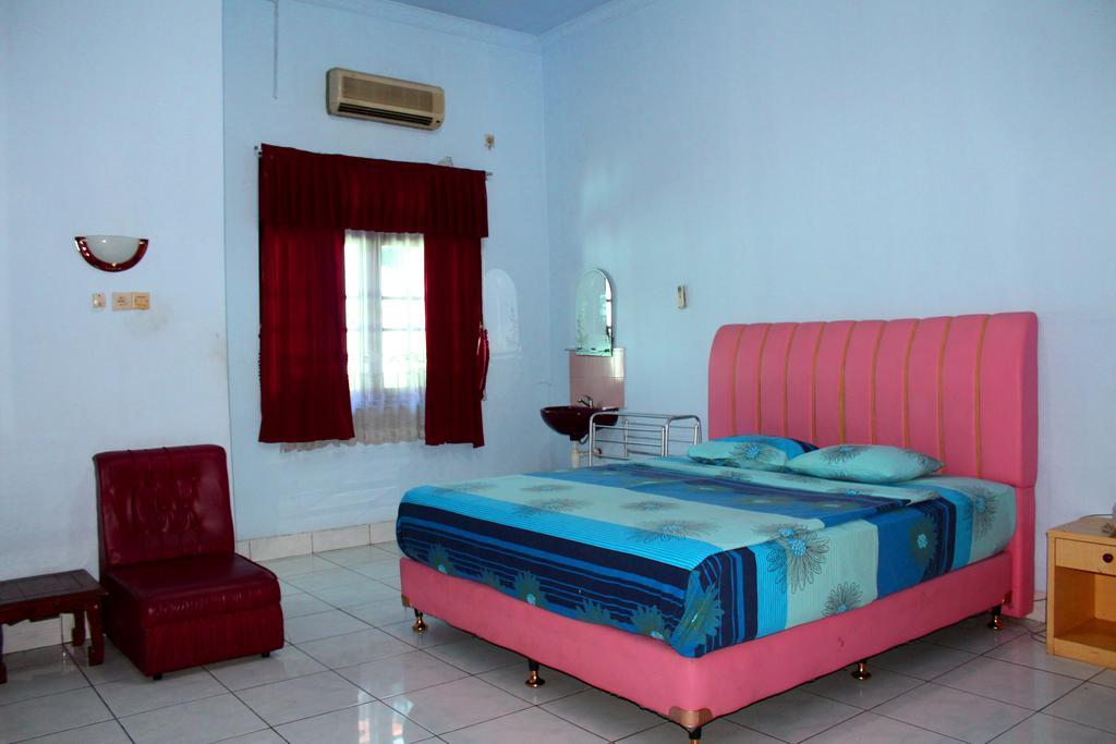 Hotel Indonesia Pekalongan Exterior photo
